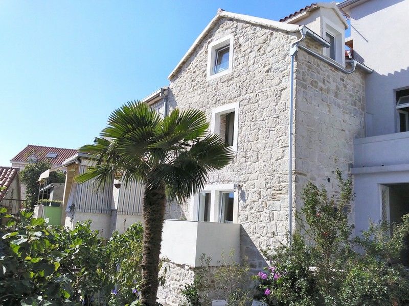 Kala 4*